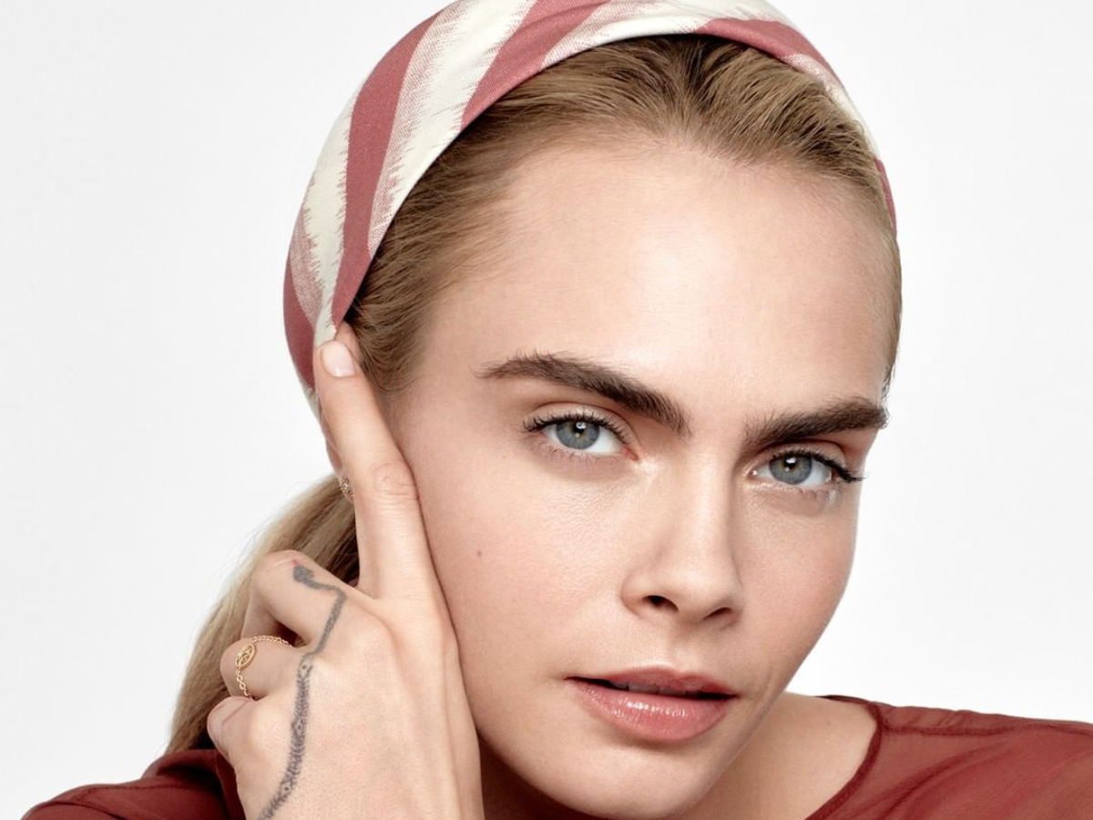 H Cara Delevingne στην νέα καμπάνια του οίκου Dior