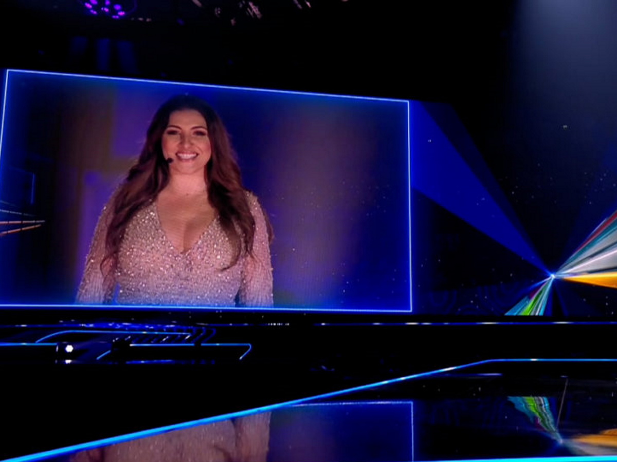 Έλενα Παπαρίζου: Η επιστροφή της στη Eurovision, 15 χρόνια μετά – Η εμφάνισή της στον ημιτελικό από μια ταράτσα!