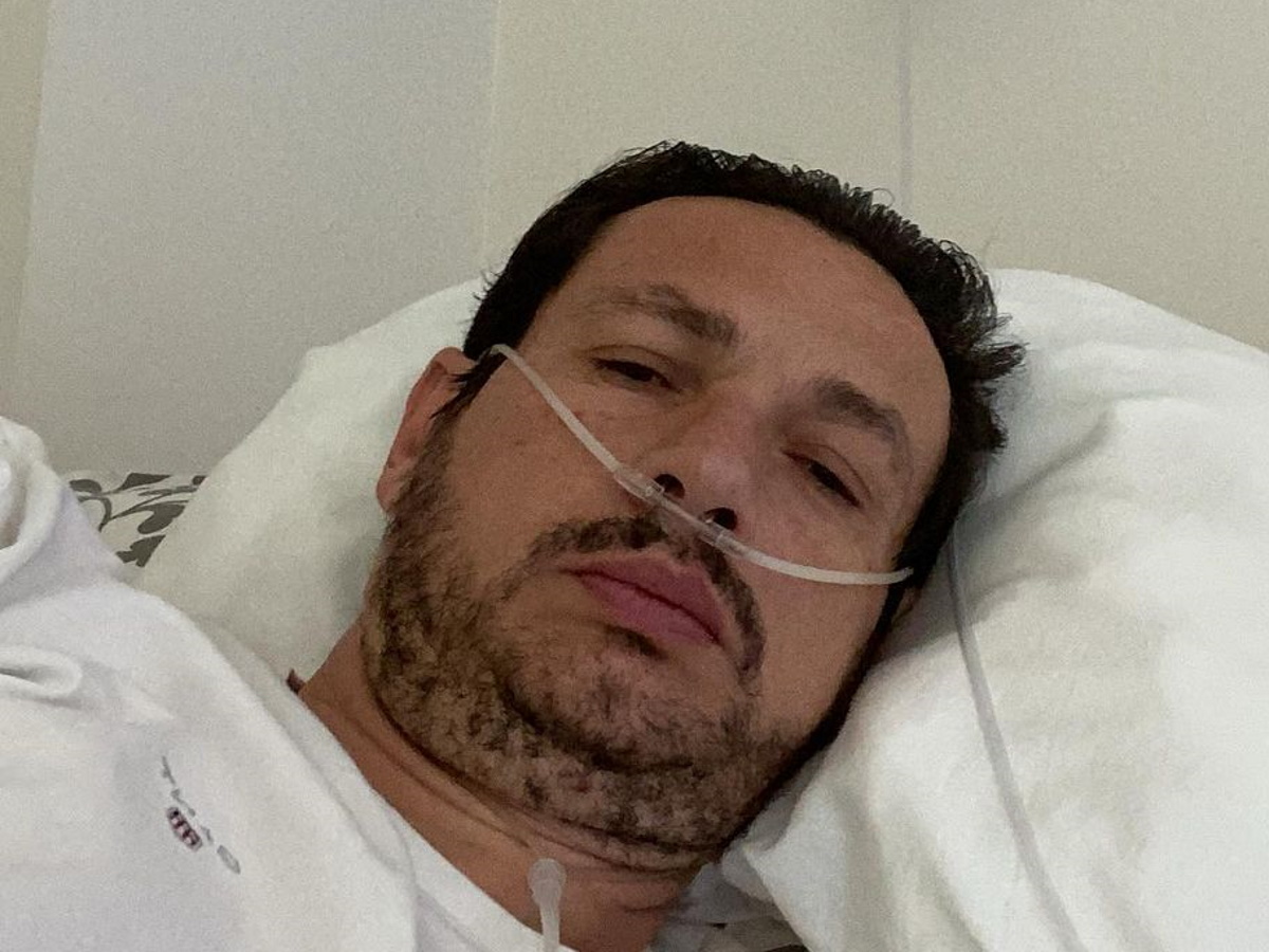 Σταύρος Νικολαΐδης: Νοσηλεύεται στο νοσοκομείο με κορονοϊο ο ηθοποιός