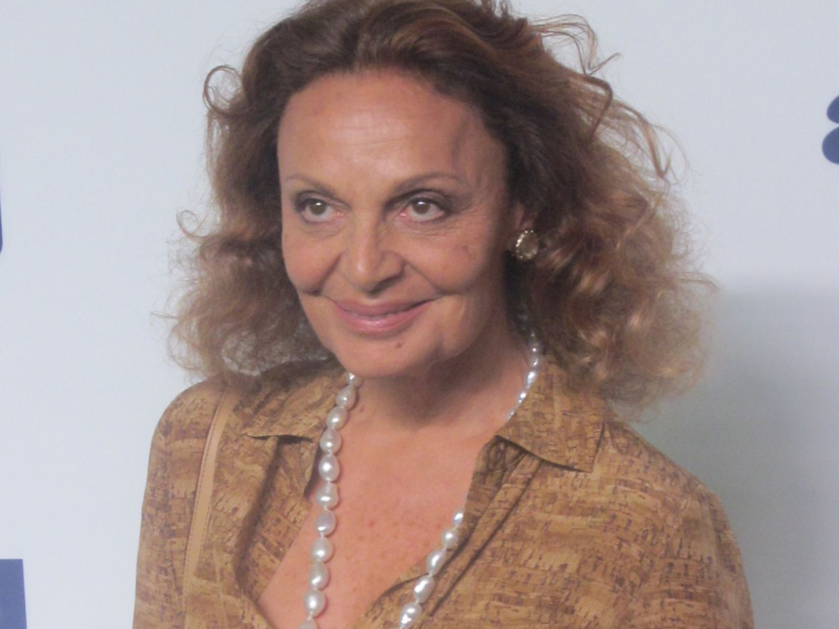 H διάσημη σχεδιάστρια Diane Von Furstenberg κάνει διακοπές στην Σίφνο