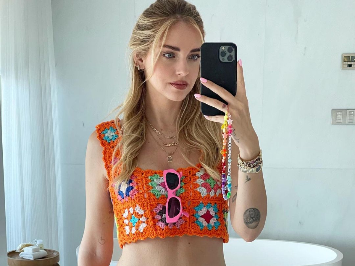 Chiara Ferragni: Mας λέει «Καλημέρα» από την Αθήνα με τέλειο beach look