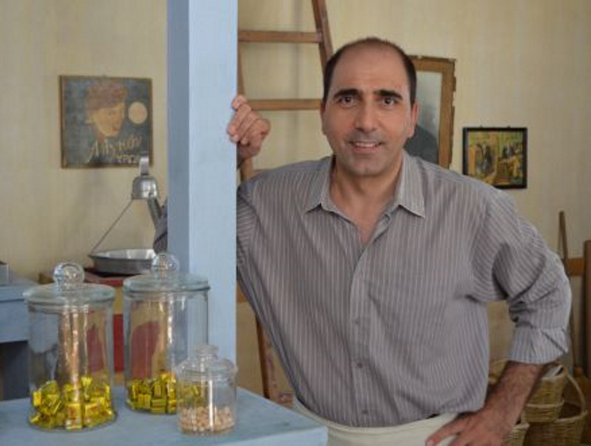 Άγριες Μέλισσες – Αλέξανδρος Καλπακίδης: Ο λόγος που αποφεύγει να διαβάζει τις σκηνές των συμπρωταγωνιστών του