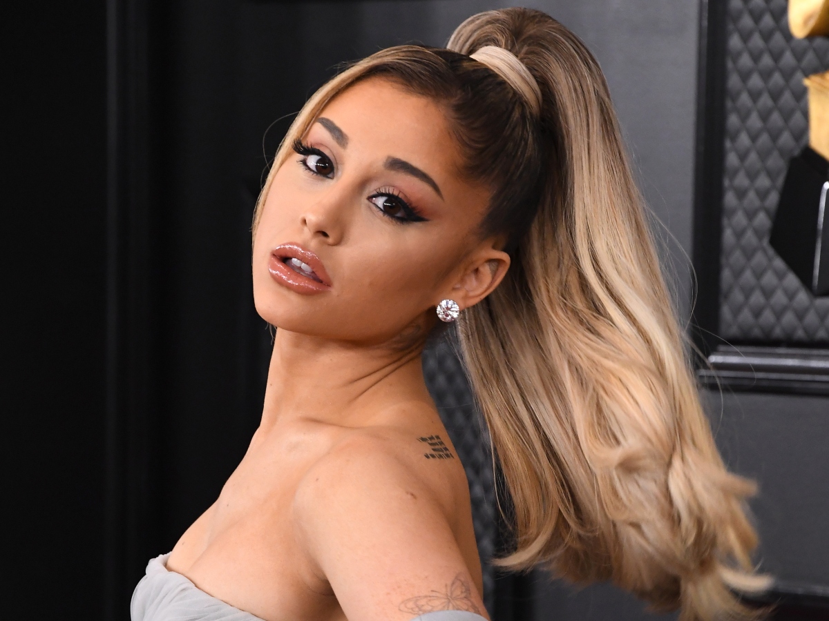 Τέλος το iconic ponytail για την Ariana Grande!