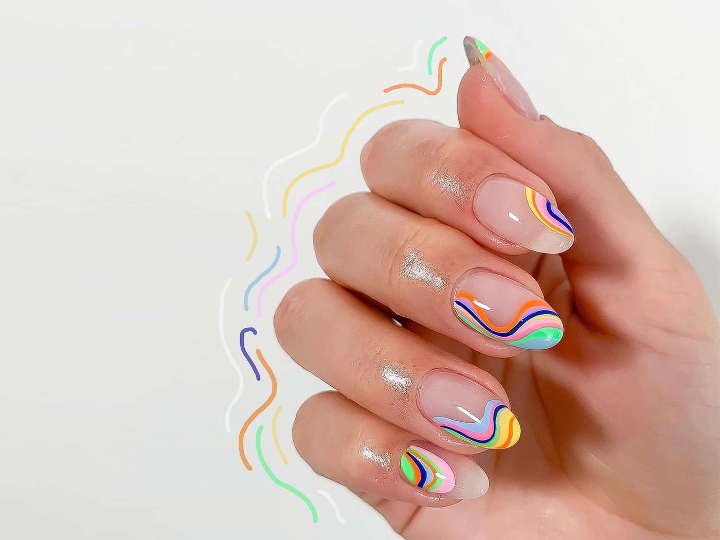 Wavy nails: αυτό το καλοκαίρι οι κυματισμοί δεν είναι τάση μόνο στα μαλλιά