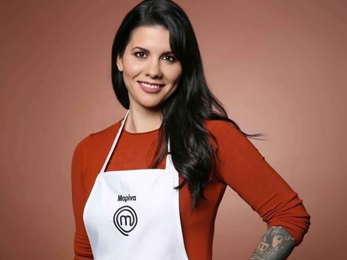 MasterChef: Η Μαρίνα Ντεμολλάι με κίτρινο μπικίνι ανεβάζει κι άλλο τη θερμοκρασία