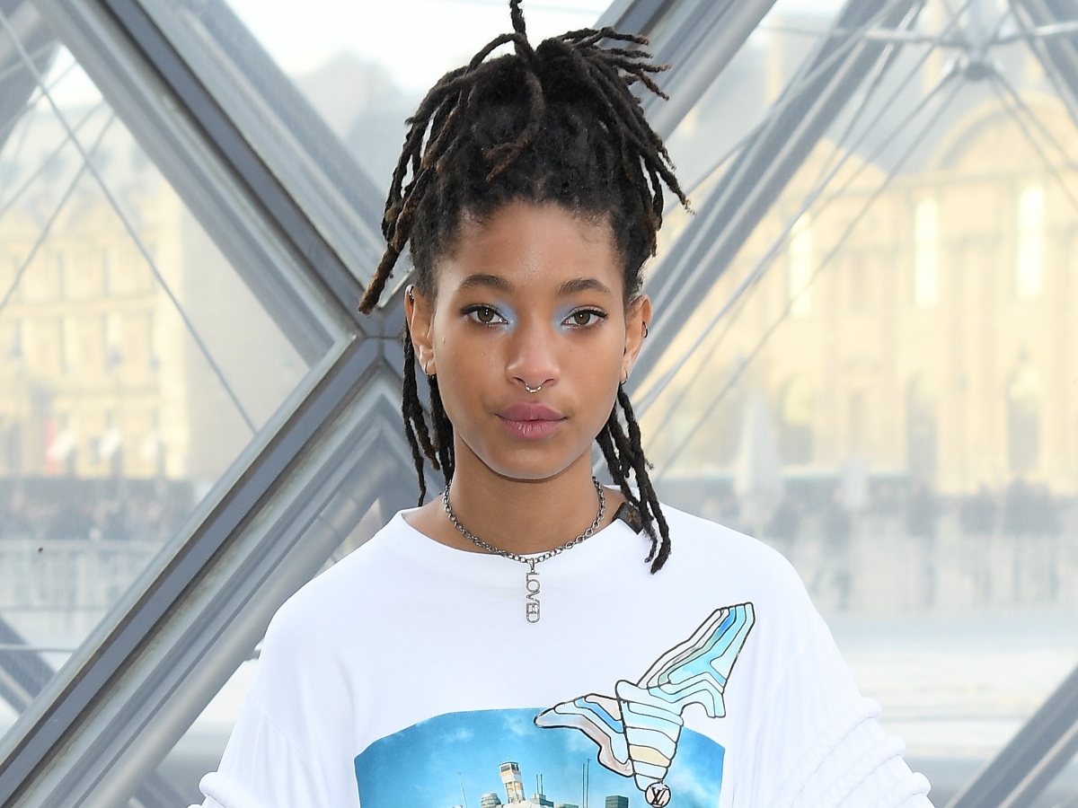 H Willow Smith ξύρισε τα μαλλιά της live κατά την διάρκεια της συναυλίας της