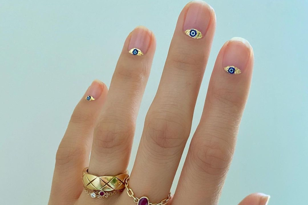 Τα ωραιότερα evil eye nails για να μην σε ματιάσουν