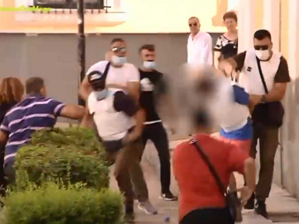 Δάφνη: Συγγενείς της 31χρονης επιτέθηκαν στο συζυγοκτόνο