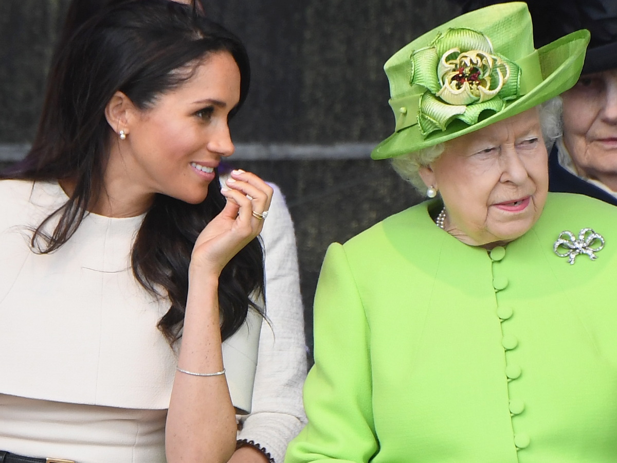 Meghan Markle: Oι ευχές του παλατιού για τα γενέθλιά της και η φωτογραφία με τη βασίλισσα Ελισάβετ