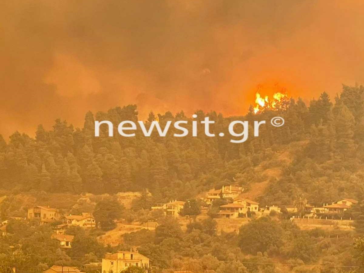 Φωτιά στην Εύβοια: Κινδυνεύουν οι Γούβες – Μάχη με το πύρινο μέτωπο