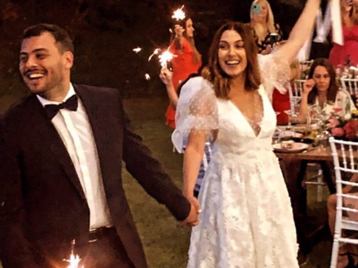 Ειρήνη Φαναριώτη: Παντρεύτηκε η ηθοποιός – Ο Γιώργος Λιβάνης τραγούδησε στο γαμήλιο γλέντι