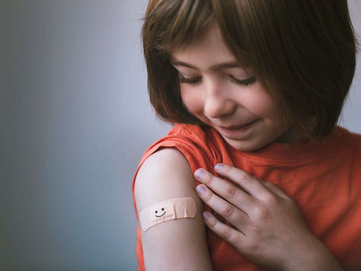 Εμβόλιο κατά του κορονοϊού για τα παιδιά: Ο Δρ. Σπύρος Μαζάνης μας ενημερώνει για τις τελευταίες εξελίξεις