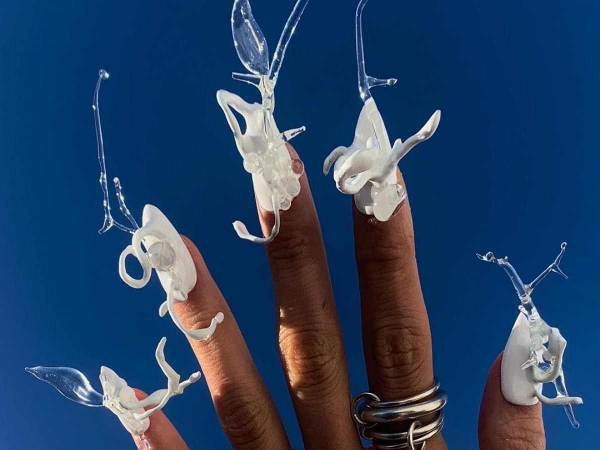 Η nail artist που δημιουργεί συγκλονιστικά looks εμπνευσμένα από τη φύση