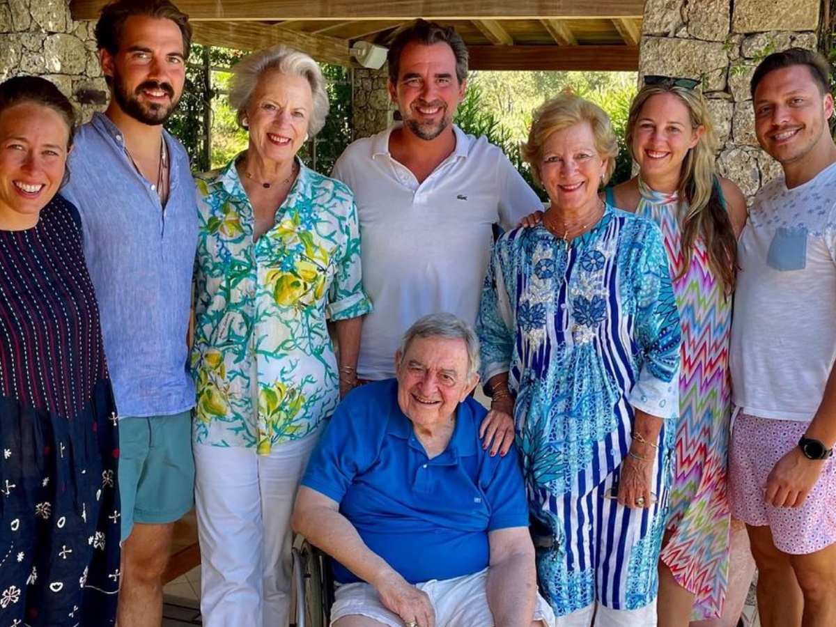 Reunion για την τέως βασιλική οικογένεια: Η σπάνια οικογενειακή φωτογραφία στο Πόρτο Χέλι