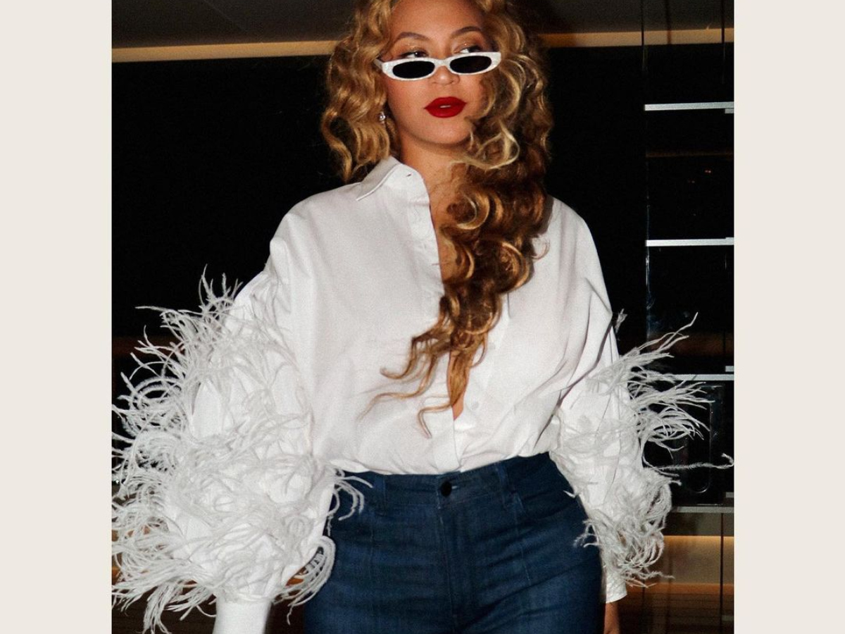 Δεν θα πιστεύεις τι clutch κράτησε η Beyonce με αυτό το look