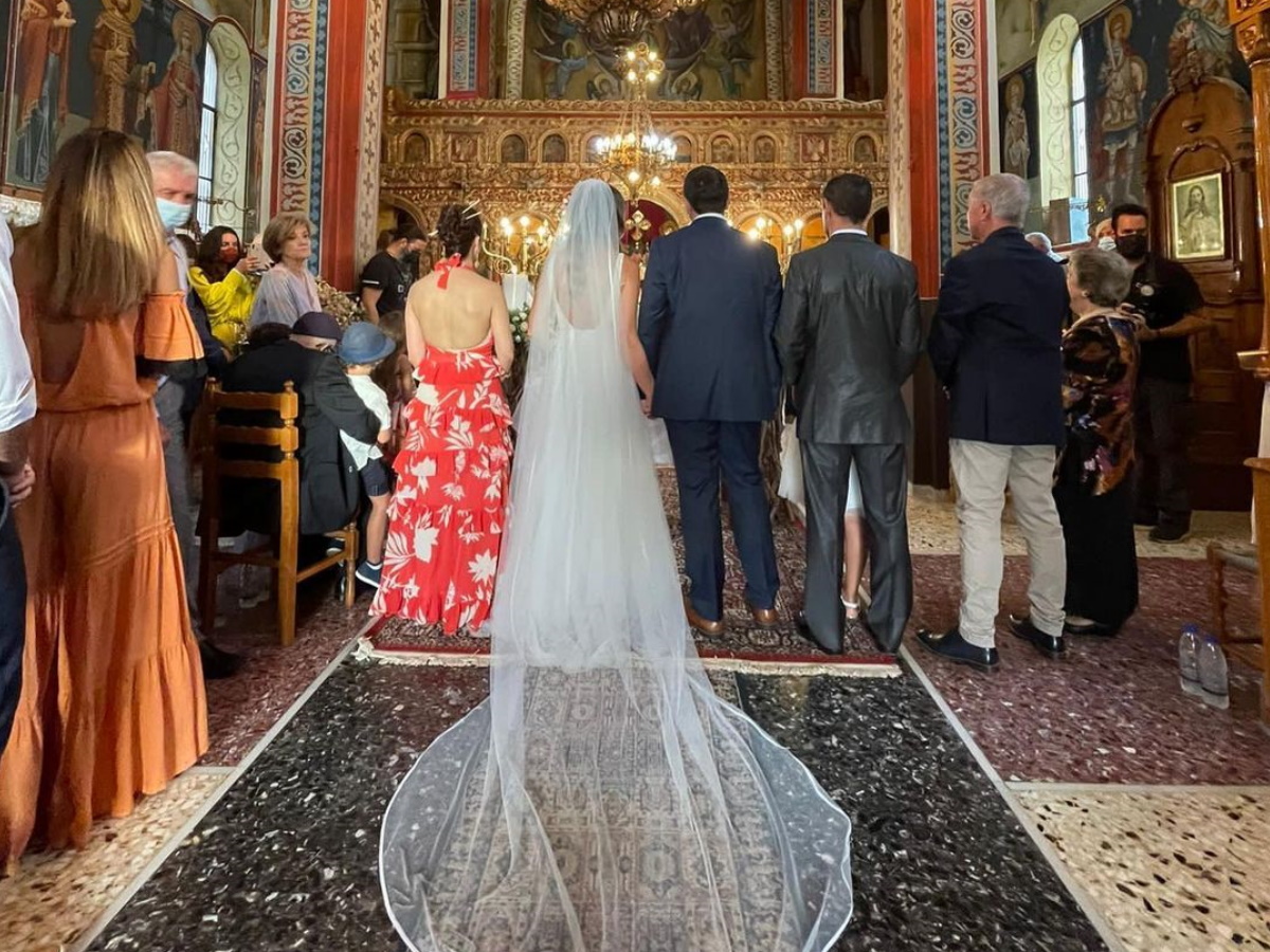 Δημοσιογράφος του ΣΚΑΙ παντρεύτηκε: Φωτογραφίες από τον γάμο του στην Ηλεία