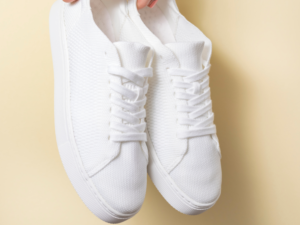 Χρήσιμα tips για να διατηρήσεις τα λευκά σου sneakers σαν καινούργια