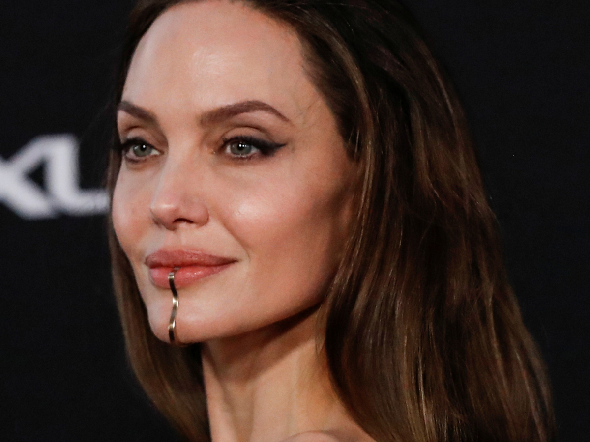Angelina Jolie: Το λάθος του κομμωτή της και η κατακραυγή στο Twitter