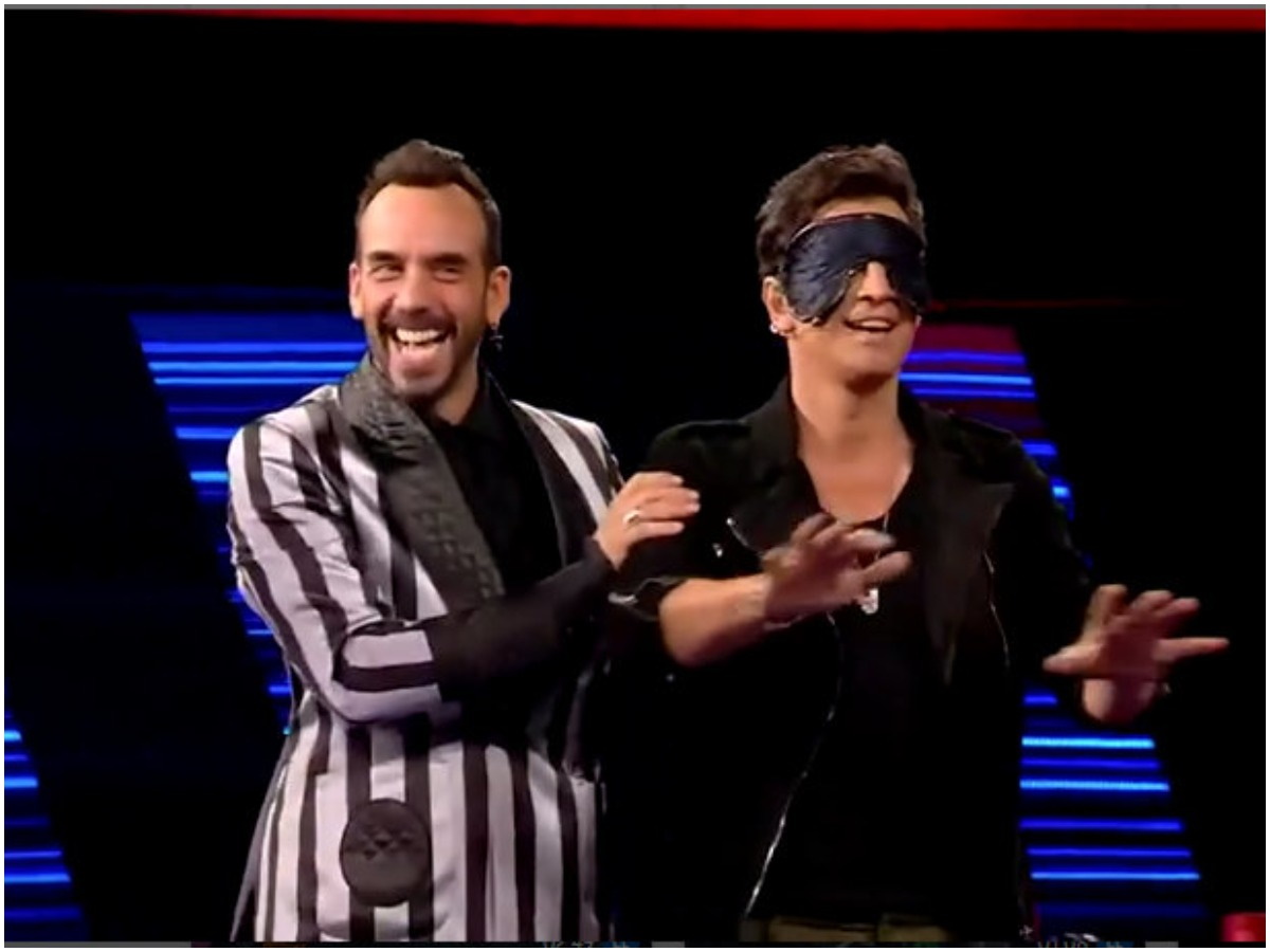 The Voice: Ο Σάκης Ρουβάς αναζητά το επόμενο ταλέντο με κλειστά τα μάτια