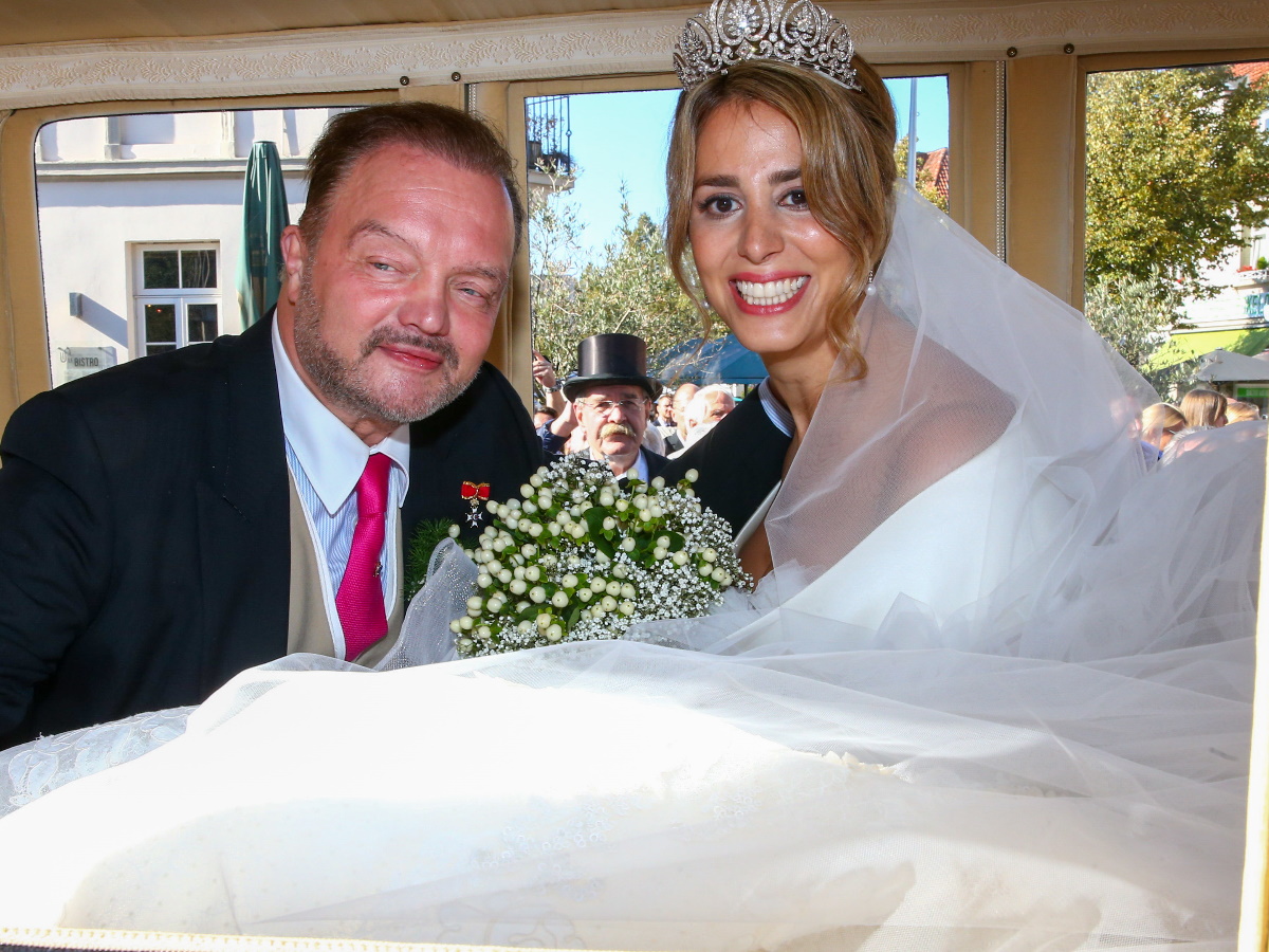 Πρίγκιπας Αλεξάντερ: Παντρεύτηκε για τρίτη φορά  – Η εντυπωσιακή νύφη και οι υψηλοί προσκεκλημένοι