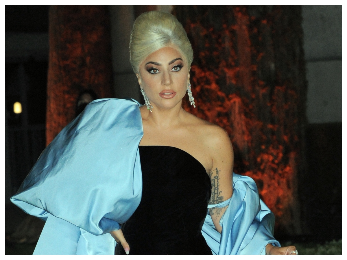 Lady Gaga: Το μονοχρωματικό μακιγιάζ της είναι απλά μαγικό