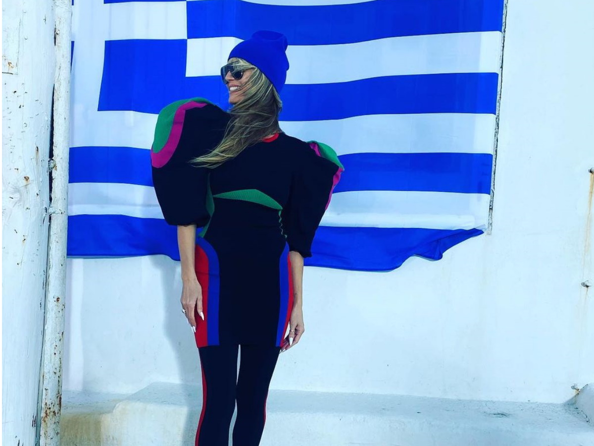 Χάιντι Κλουμ: Εντυπωσιασμένη από τις ομορφιές της Ελλάδας – Οι αναρτήσεις από Αθήνα – Μύκονο