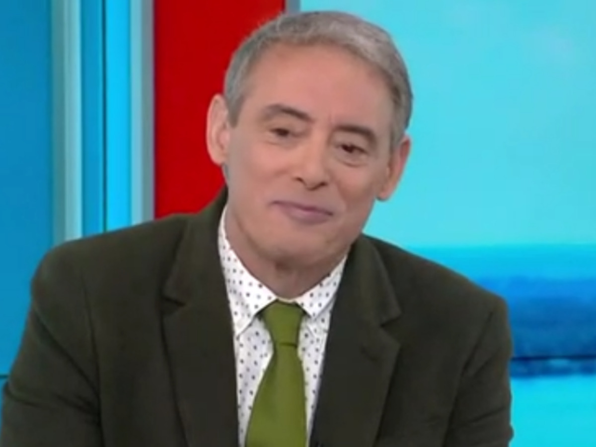 H on air έκπληξη στον Ιορδάνη Χασαπόπουλο από τον γιο του που τον έκανε να συγκινηθεί