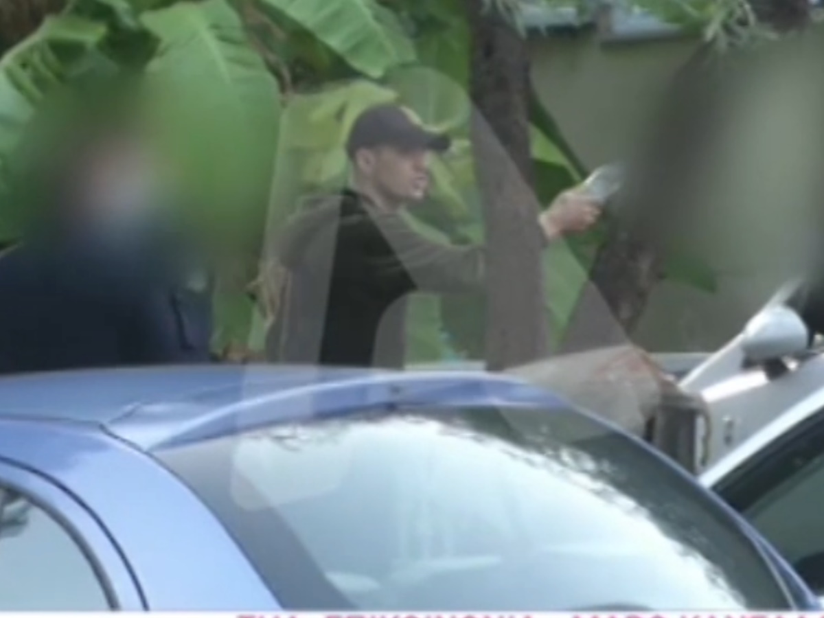 Τάσος Ξιαρχό: Το ξέσπασμα του χορογράφου έξω από το Γενικό Κρατικό Νίκαιας – Παραμένει φρουρούμενος στο νοσοκομείο