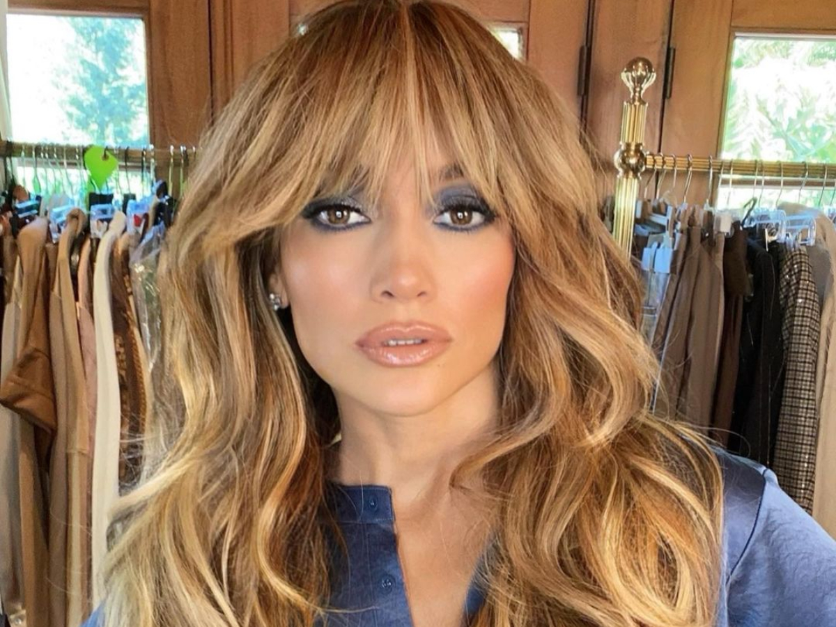H Jennifer Lopez χάρη σε αυτό το look αποκτά και επίσημα τον τίτλο της beauty queen