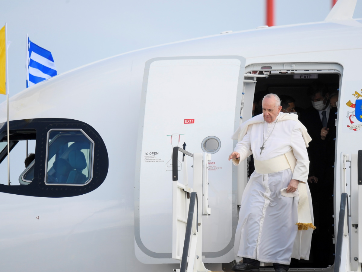 Ο Πάπας Φραγκίσκος έφτασε στην Ελλάδα