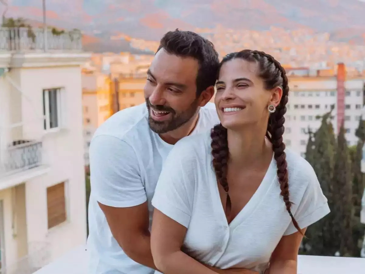 Σάκης Τανιμανίδης – Χριστίνα Μπόμπα: Χαλαρή βόλτα με τις δίδυμες κόρες τους λίγες ημέρες πριν τη βάπτισή τους