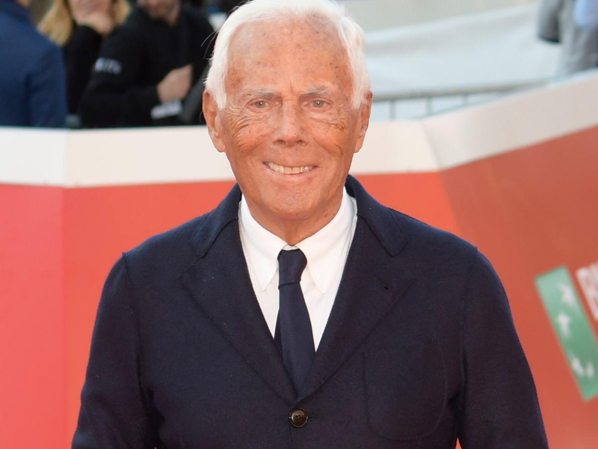 Giorgio Armani: Aκυρώνει τα προγραμματισμένα fashion show λόγω της Όμικρον