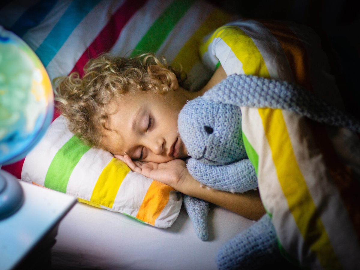 Ύπνος: 5 λόγοι που το παιδί μπορεί να ξυπνάει ξανά και ξανά το βράδυ