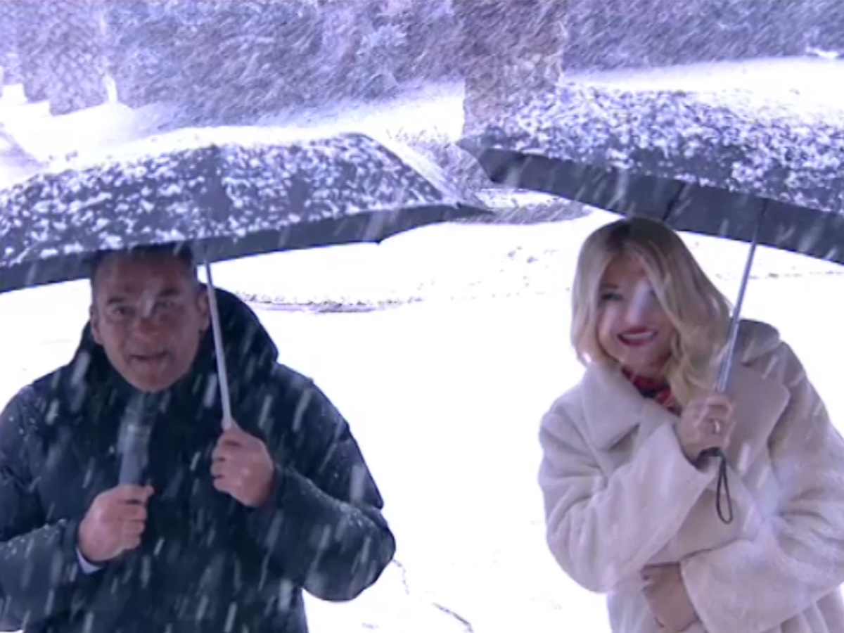 Το Πρωινό: Γιώργος Λιάγκας και Φαίη Σκορδά βγήκαν στον «αέρα» από τα χιόνια