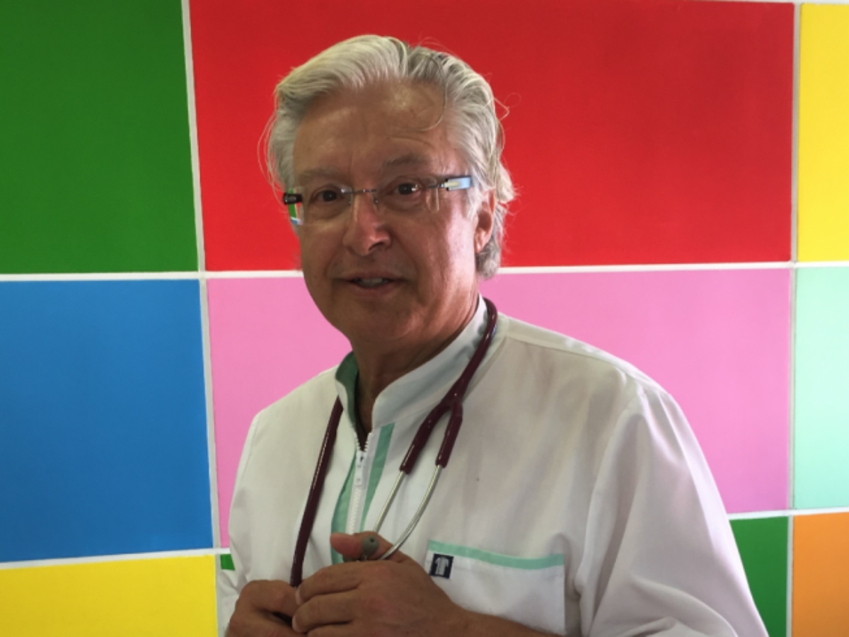 Δρ. Σπύρος Μαζάνης: Ταξίδεψε αφιλοκερδώς στις Σπέτσες για τον εμβολιασμό παιδιών