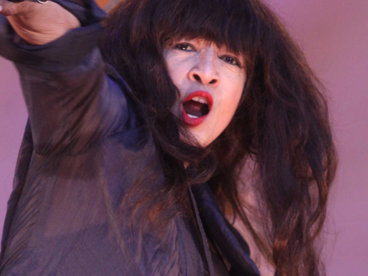 Πέθανε η Ρόνι Σπέκτορ των Ronettes σε ηλικία 78 ετών: Ήταν η τραγουδίστρια του «Be my baby»