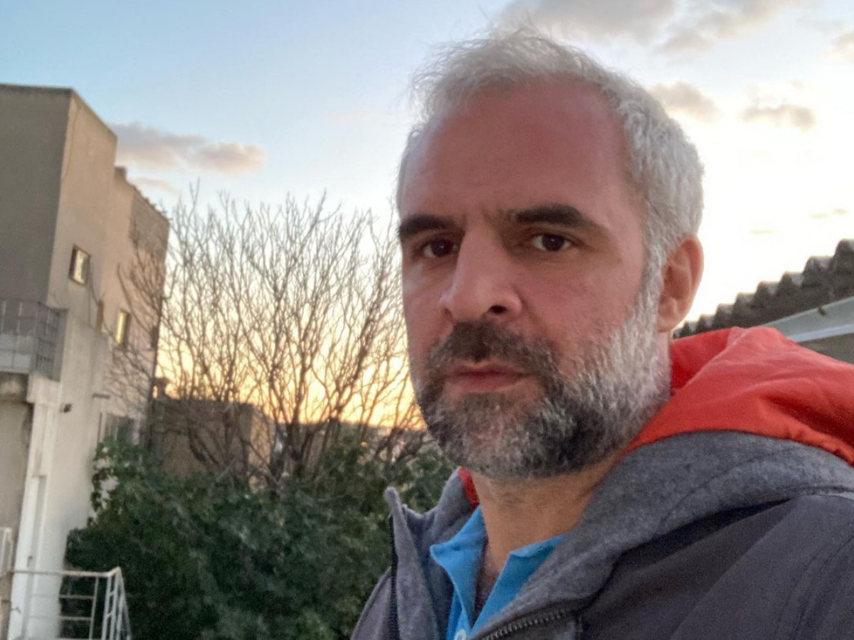 Χρήστος Τριπόδης: «Ο θείος πέθανε από κορονοϊό μετά από 50 μέρες στην εντατική, ήταν υγιέστατος»