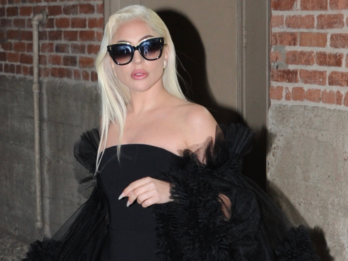 Lady Gaga: Αυτή είναι η δική της εκδοχή για το μικρό μαύρο φόρεμα