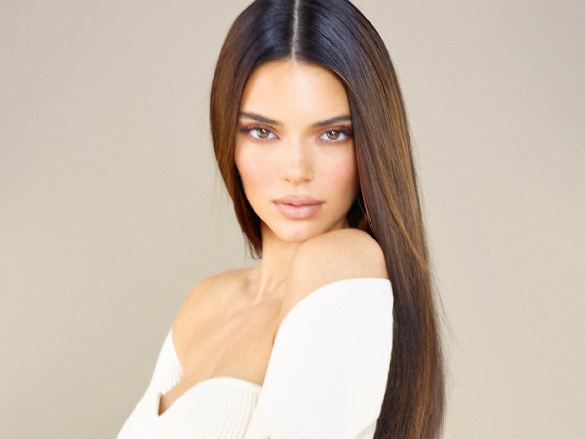 Kendall Jenner: Εμφανίστηκε στην πασαρέλα του οίκου Prada με νέο συγκλονιστικό χρώμα στα μαλλιά