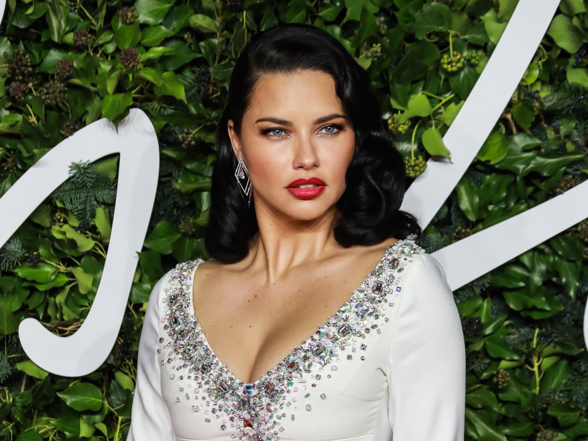 Adriana Lima: Έγκυος για τρίτη φορά το διάσημο σούπερ μόντελ