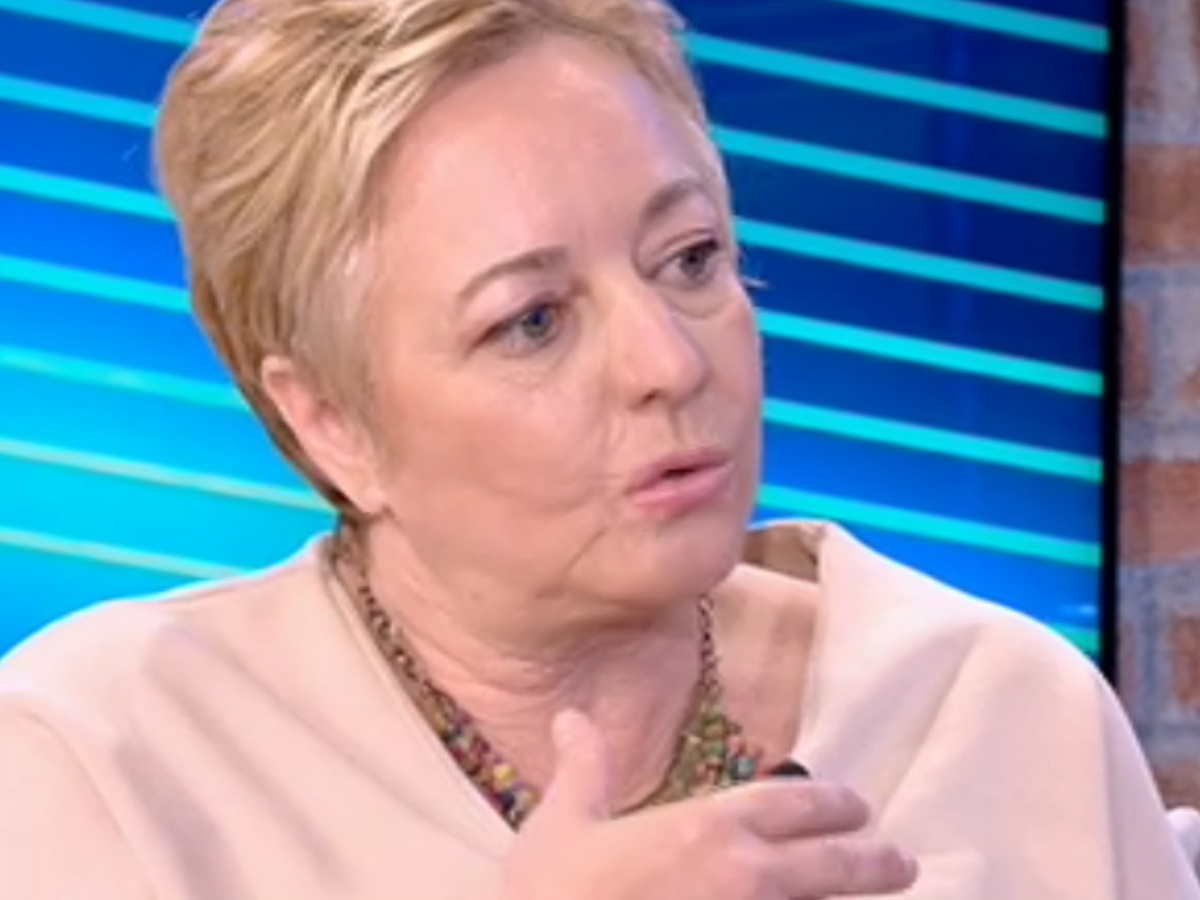 Η Διονυσία που έπαθε σοβαρά εγκαύματα από καυτό λάδι, δέχτηκε άγριο μπούλινγκ αλλά βρήκε τη δύναμη να προχωρήσει