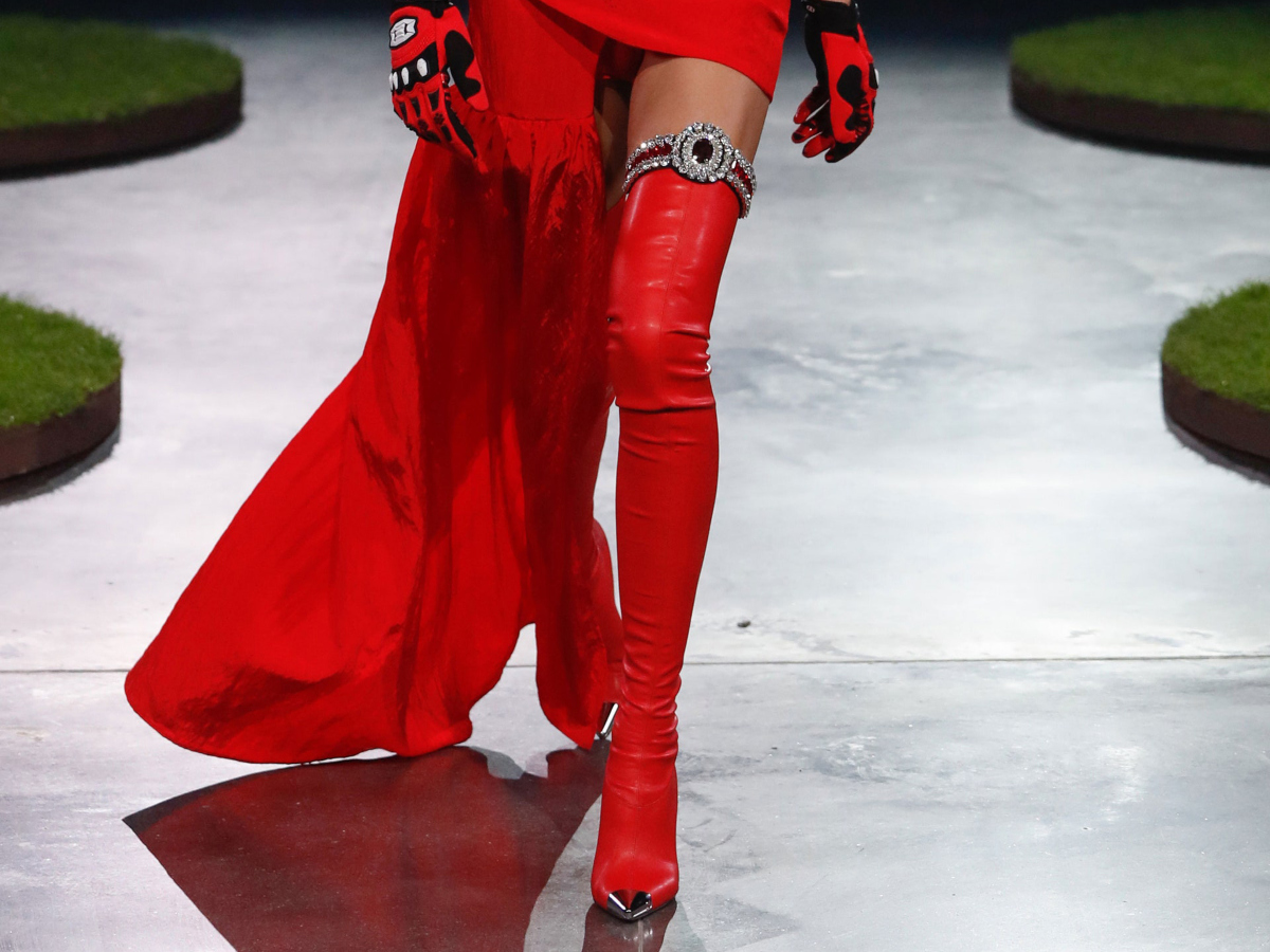 Σε ποιo catwalk είδαμε αυτές τις sexy μπότες
