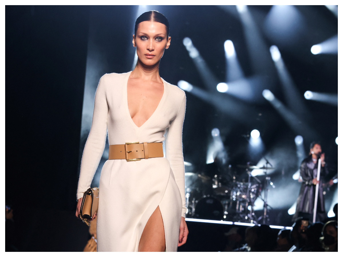 Bella Hadid, Irina Shayk, Gigi Hadid και Emily Ratajkowski στο φαντασμαγορικό show του Michael Kors