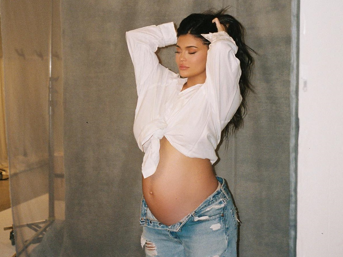 Kylie Jenner: Υποδέχτηκε στον κόσμο το δεύτερο παιδί της – Η τρυφερή φωτογραφία