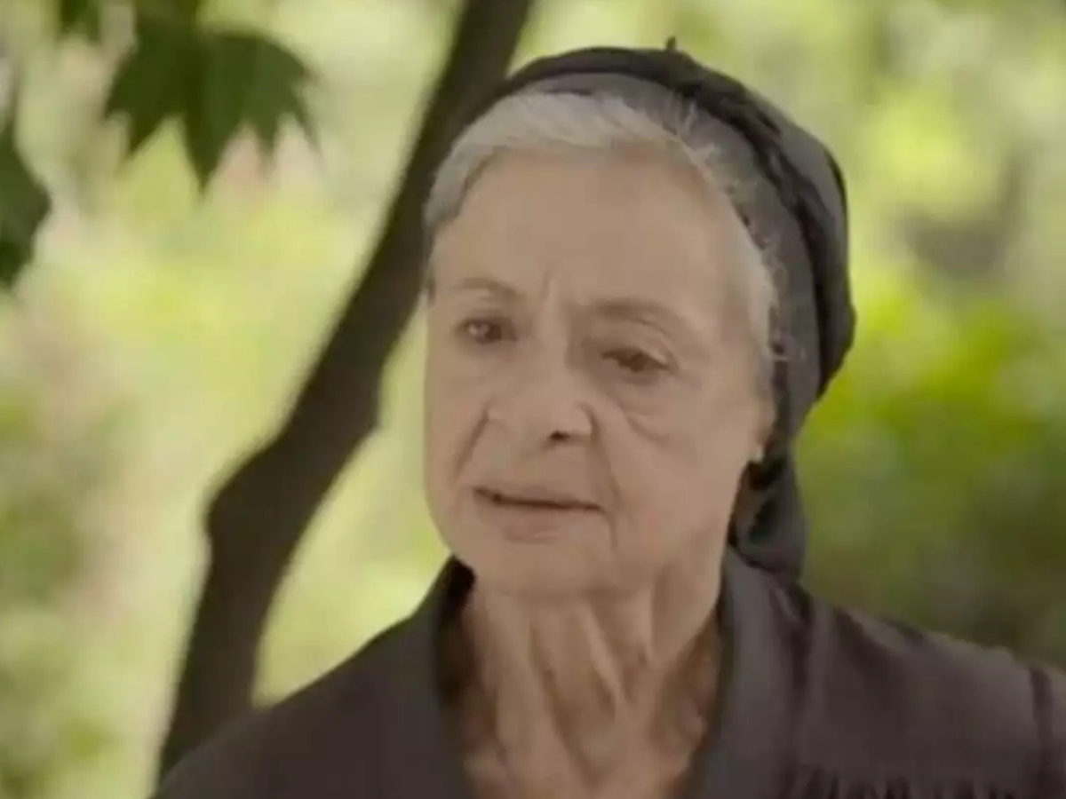 Όλγα Δαμάνη – Σασμός: Η «γιαγιά Ρηνιώ» μιλά για τον ρόλο της στη σειρά – «Είναι τραγικός»