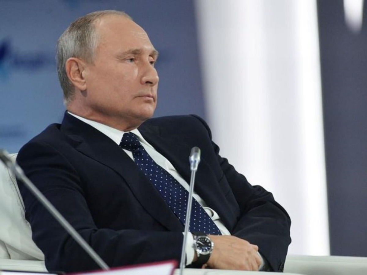 Πόλεμος Ουκρανία: Τι ζητά ο Βλαντιμίρ Πούτιν από τον Εμάνουελ Μακρόν για να σταματήσει τον πόλεμο