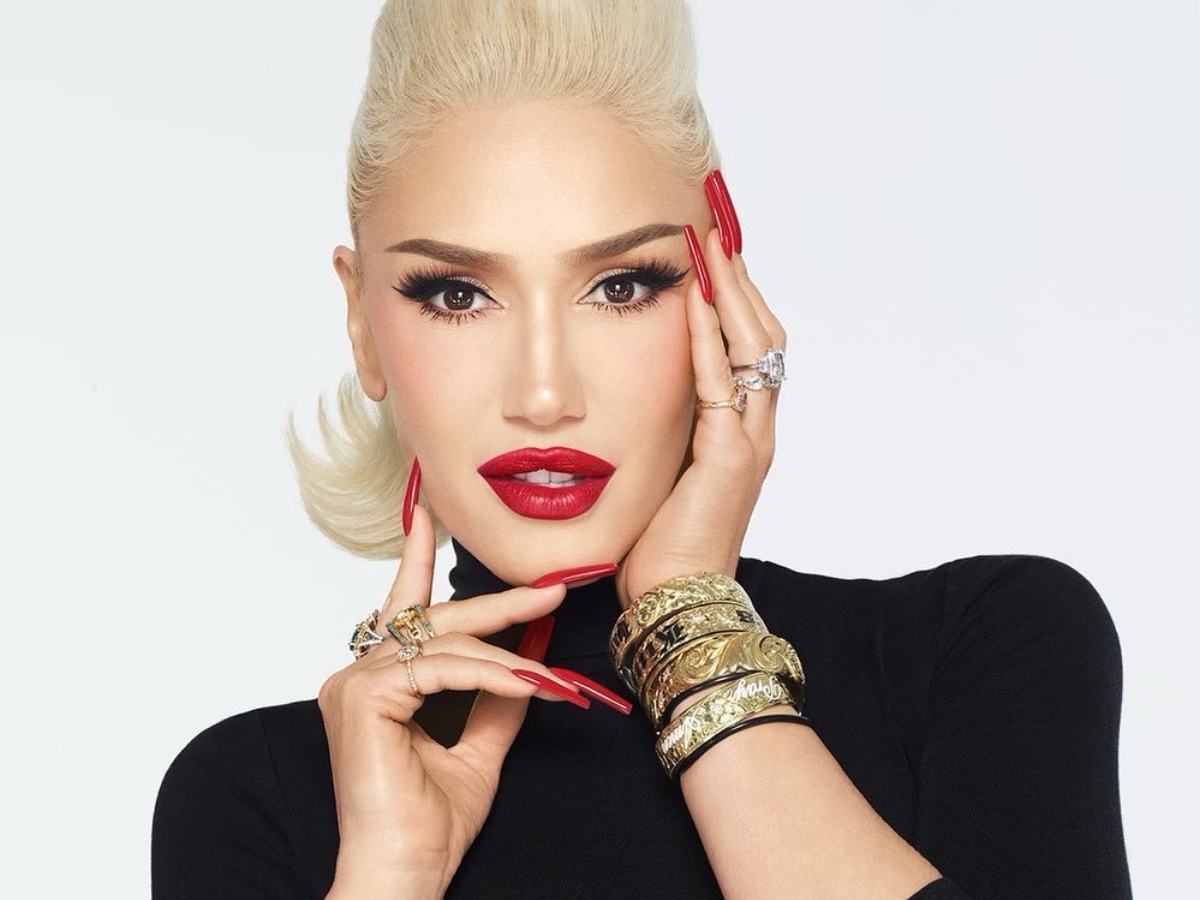 Η Gwen Stefani δημιούργησε σειρά μακιγιάζ με star product το απόλυτο κόκκινο κραγιόν