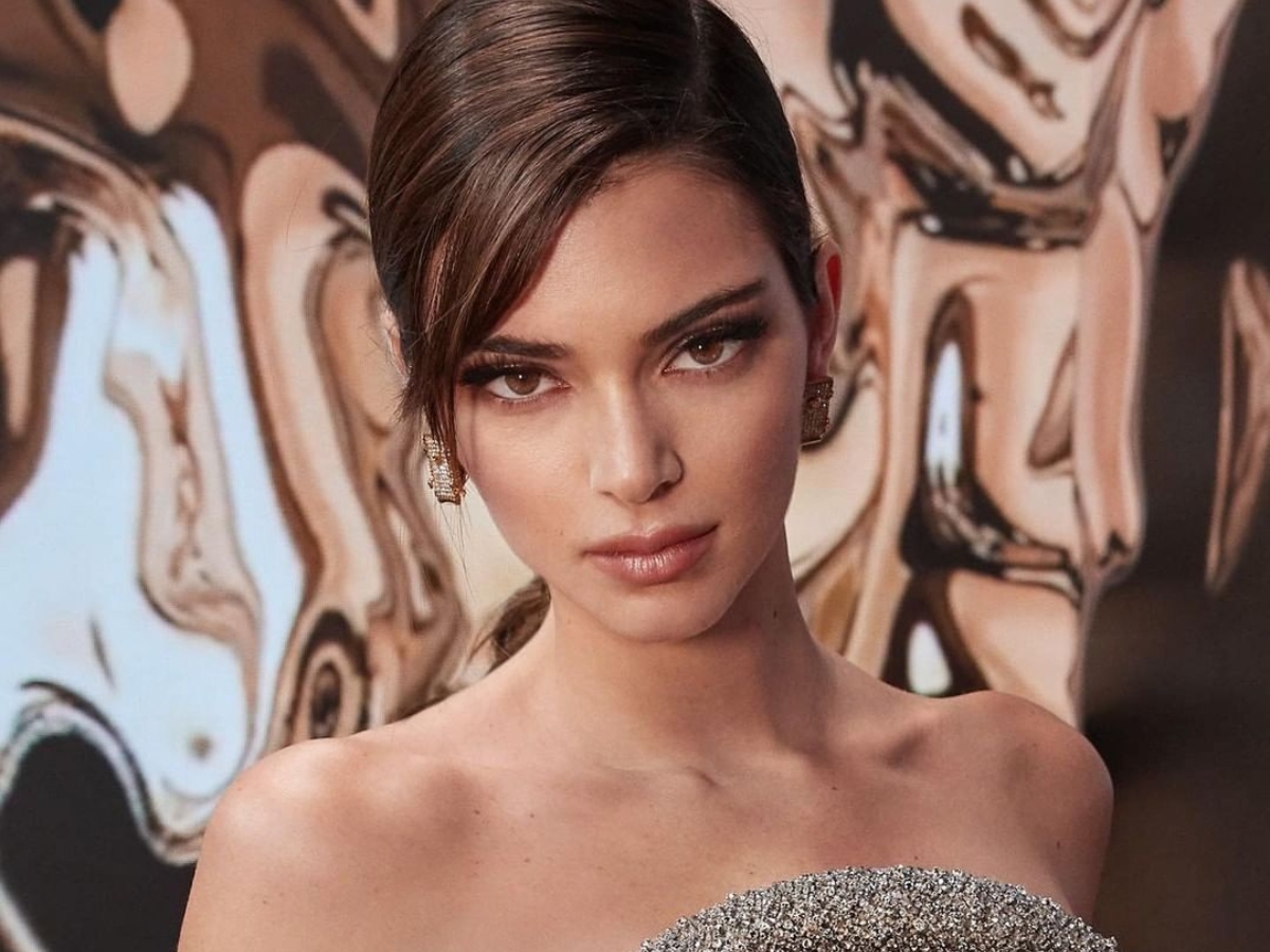 To μυστικό της Kendall Jenner για φυσική λάμψη και δροσερή όψη στο δέρμα