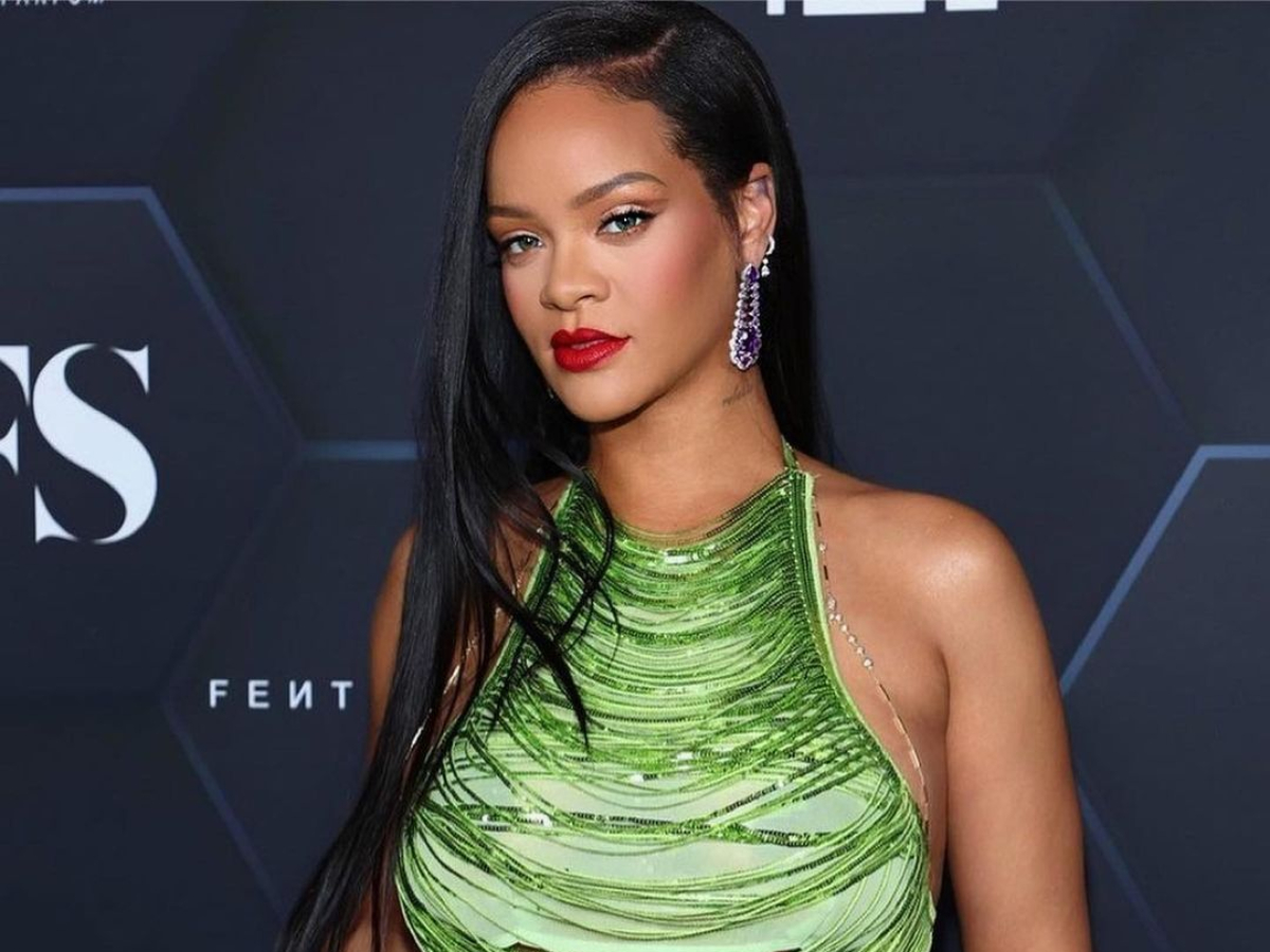 Η Rihanna έβαψε τα μαλλιά της ακολουθώντας την πιο ανατρεπτική τάση