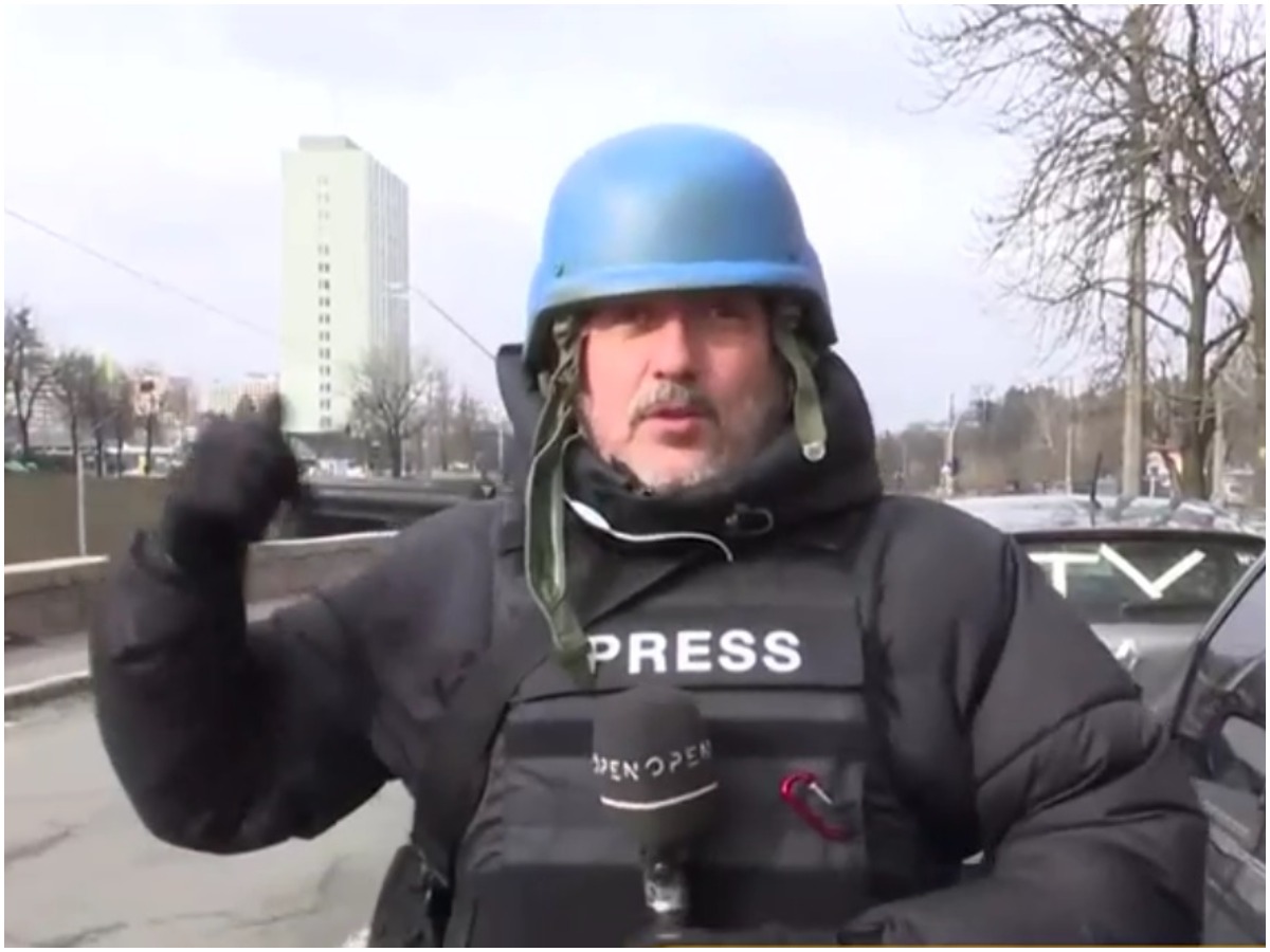 Πόλεμος στην Ουκρανία: Δημοσιογράφος καταγράφει live έκρηξη στο Κίεβο
